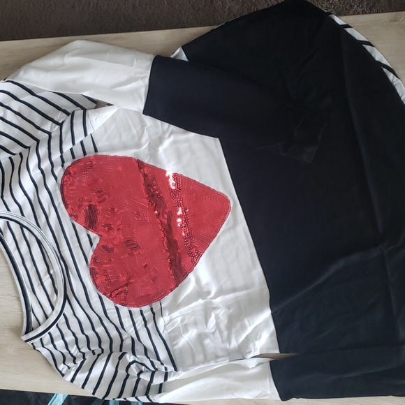 ♥️New boutique red heart sequins top - Picture 7 of 10